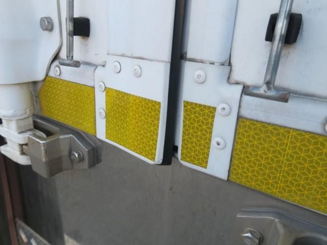 MITSUBISHI FUSOU FIGHTER 2015 Image 31