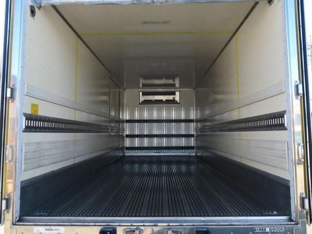 MITSUBISHI FUSOU FIGHTER 2015 Image 31