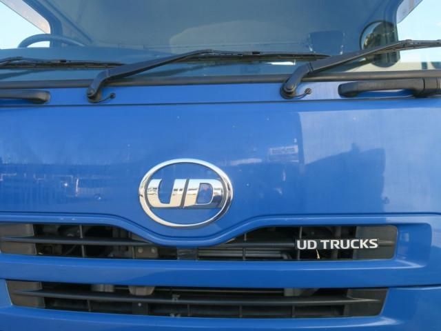 NISSAN DIESEL QUON 2013 Image 31