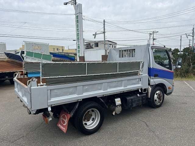 HINO DUTRO 2012 Image 31