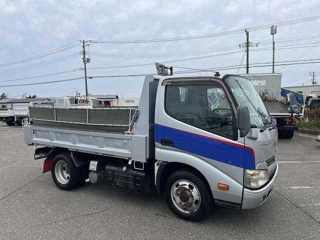 HINO DUTRO 2012 Image 31