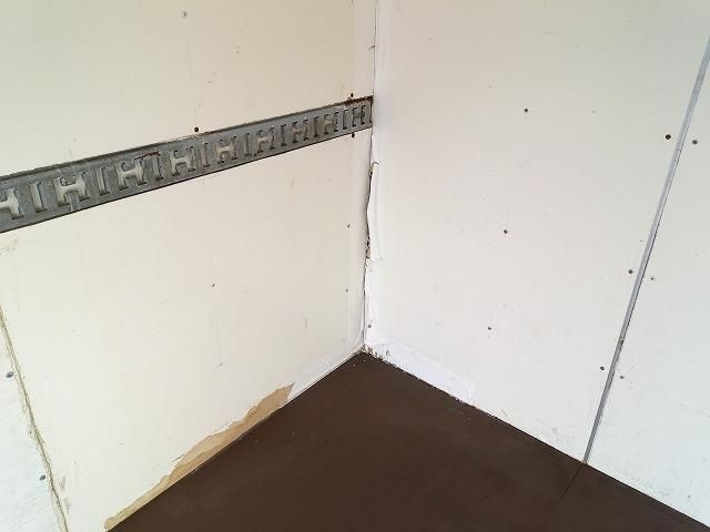 ISUZU ELF 2007 Image 31