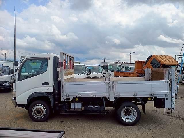 HINO DUTRO 2004 Image 31