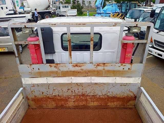 HINO DUTRO 2004 Image 31