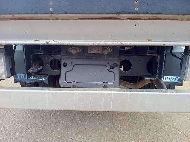 HINO DUTRO 2004 Image 31