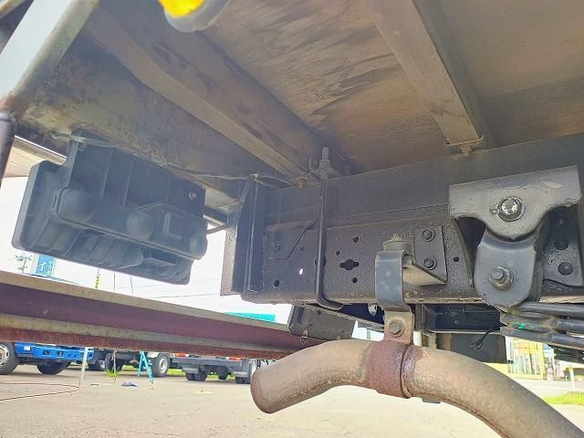 HINO DUTRO 2004 Image 31