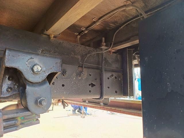 HINO DUTRO 2004 Image 31