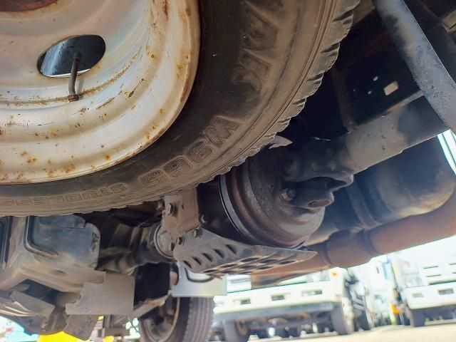 HINO DUTRO 2004 Image 31