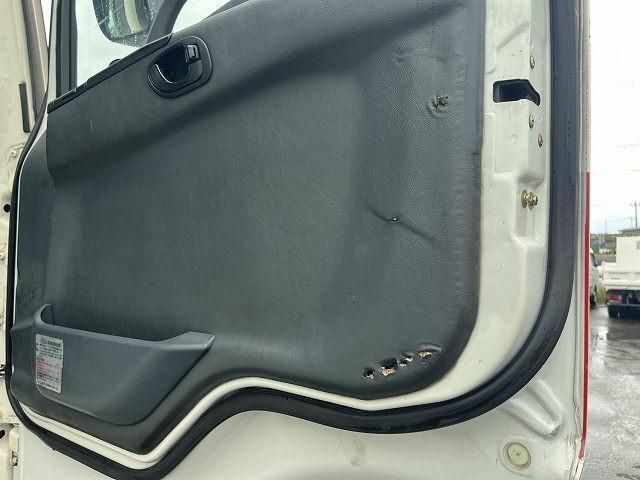 MITSUBISHI FUSOU SUPER GREAT 2004 Image 31