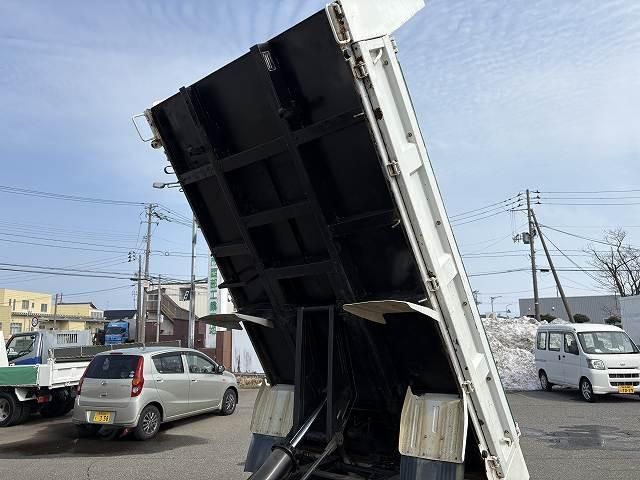 ISUZU ELF 2012 Image 31