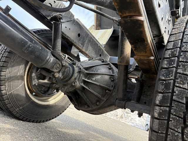 ISUZU ELF 2012 Image 31