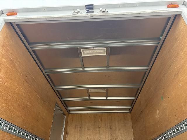 HINO DUTRO 2020 Image 31