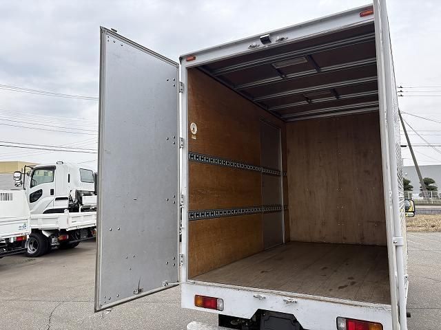 HINO DUTRO 2020 Image 31