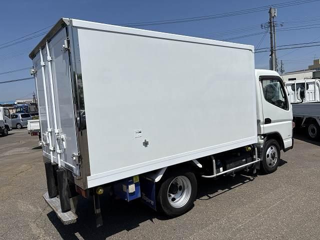 MITSUBISHI CANTER 2017 Image 31