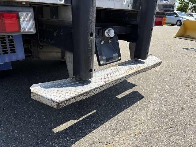 MITSUBISHI CANTER 2017 Image 31