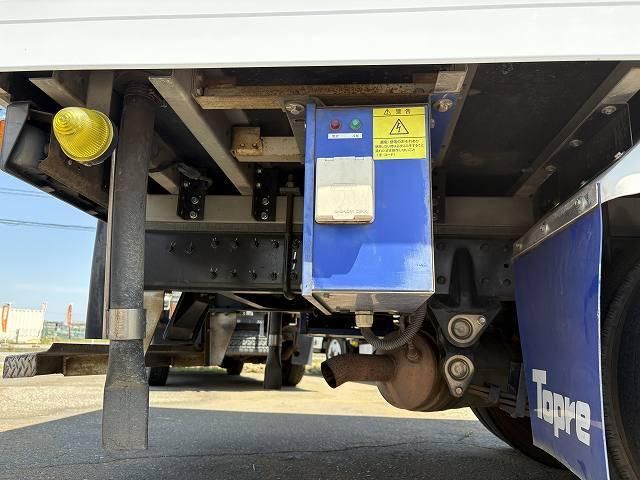 MITSUBISHI CANTER 2017 Image 31