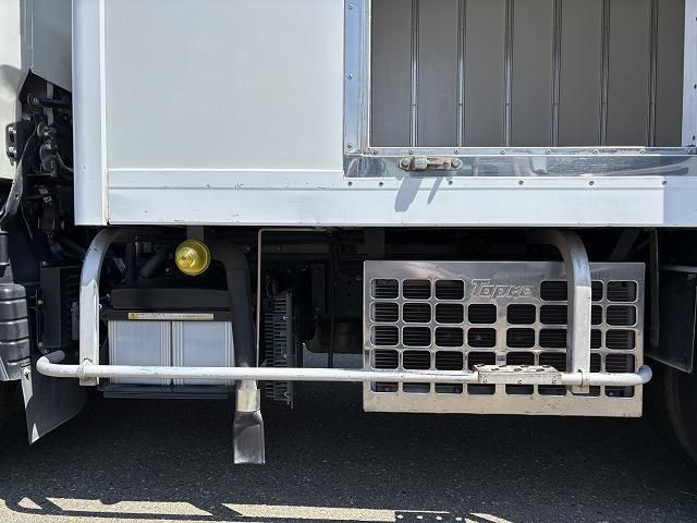 MITSUBISHI CANTER 2017 Image 31