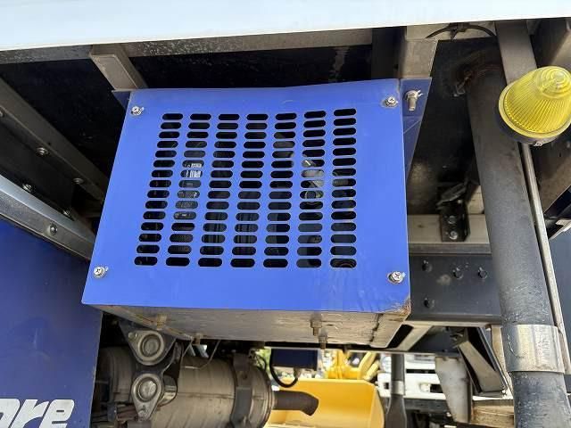 MITSUBISHI CANTER 2017 Image 31