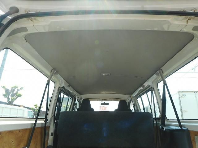 TOYOTA HIACE VAN 4WD 2013 Image 31