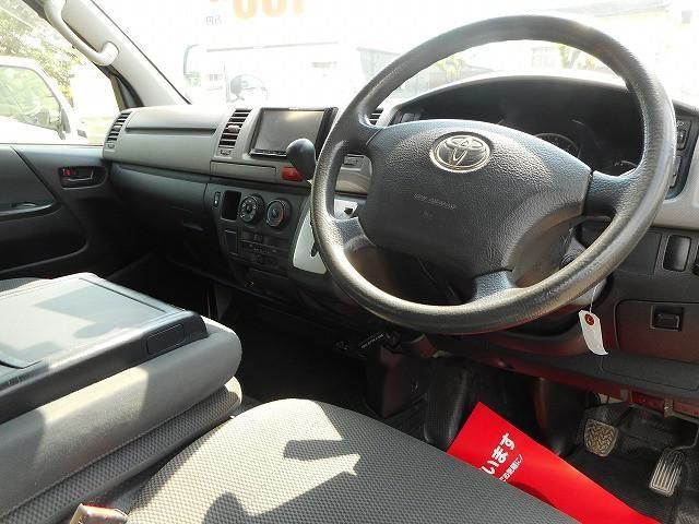 TOYOTA HIACE VAN 4WD 2013 Image 31