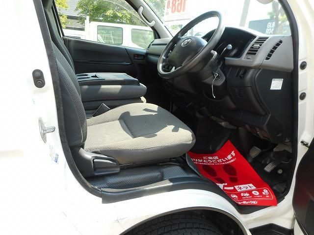 TOYOTA HIACE VAN 4WD 2013 Image 31