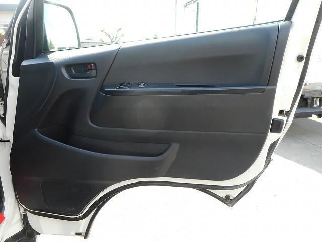 TOYOTA HIACE VAN 4WD 2013 Image 31