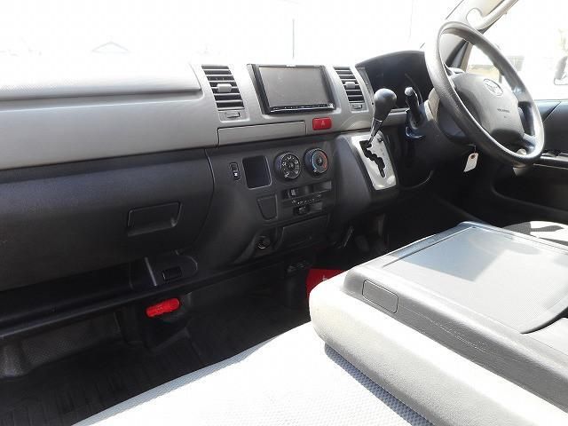 TOYOTA HIACE VAN 4WD 2013 Image 31