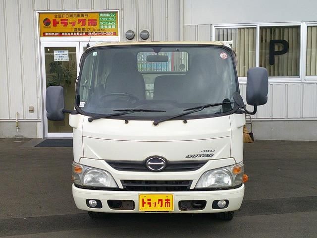 HINO DUTRO 2016 Image 31