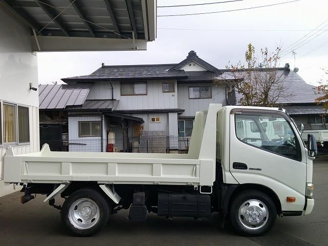 HINO DUTRO 2016 Image 31
