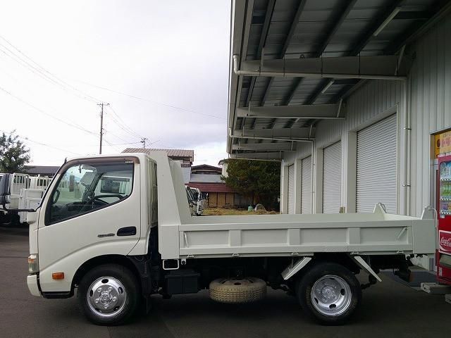 HINO DUTRO 2016 Image 31
