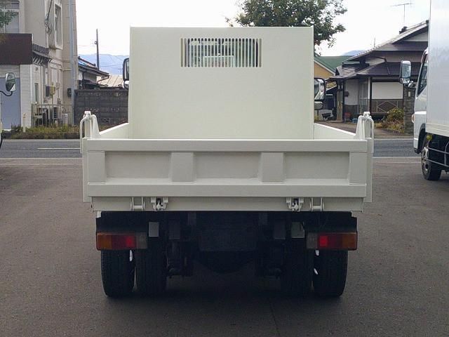 HINO DUTRO 2016 Image 31