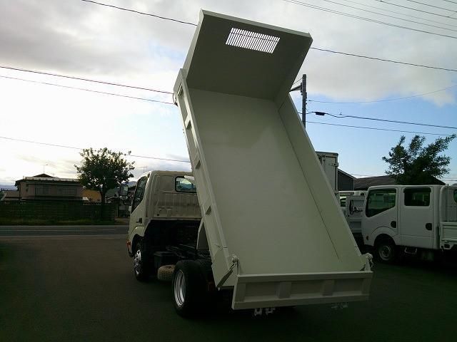 HINO DUTRO 2016 Image 31