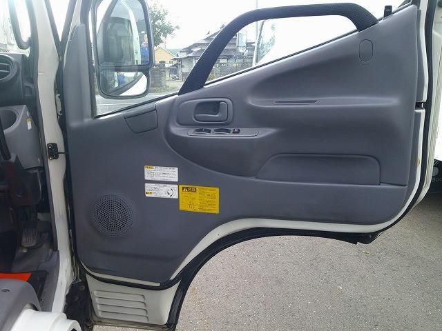 HINO DUTRO 2016 Image 31