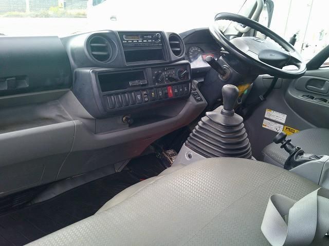 HINO DUTRO 2016 Image 31