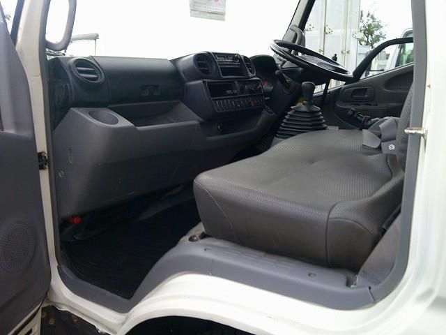 HINO DUTRO 2016 Image 31