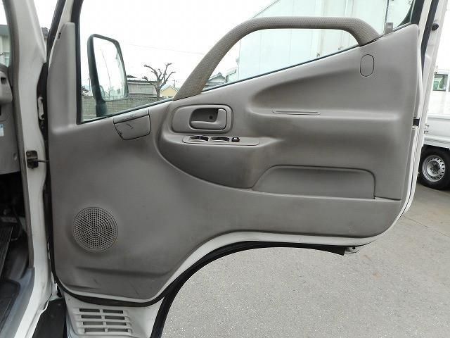 TOYOTA DYNA 2005 Image 31