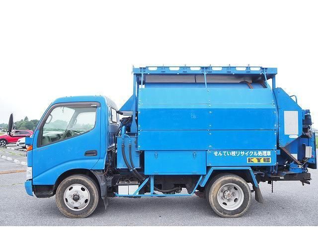 HINO DUTRO 2001 Image 31