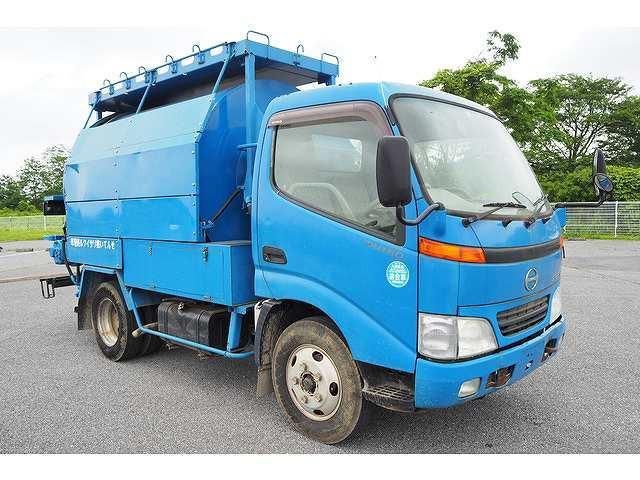 HINO DUTRO 2001 Image 31