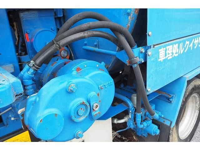 HINO DUTRO 2001 Image 31