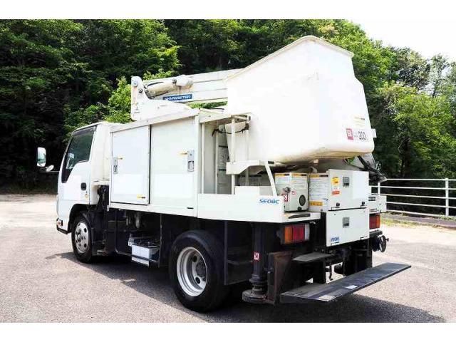 ISUZU ELF 2016 Image 31