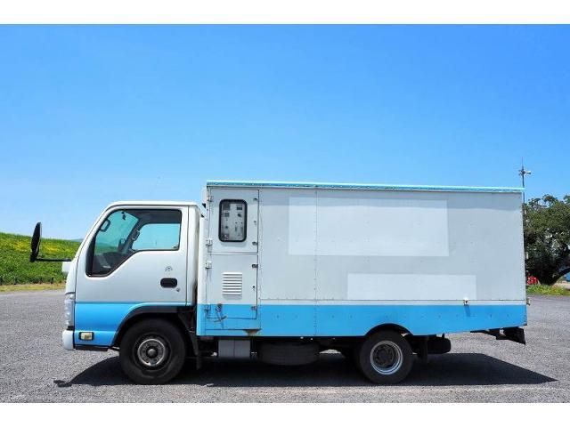ISUZU ELF 2010 Image 31
