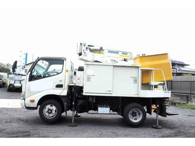 HINO DUTRO 2016 Image 31