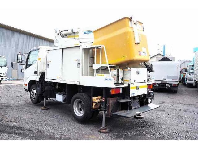 HINO DUTRO 2016 Image 31