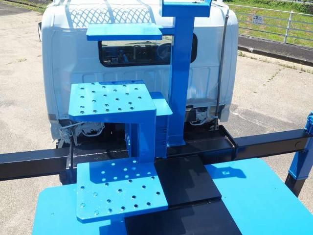 MITSUBISHI CANTER 2004 Image 31