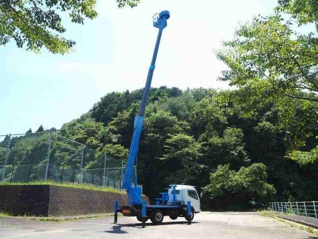 MITSUBISHI CANTER 2004 Image 31