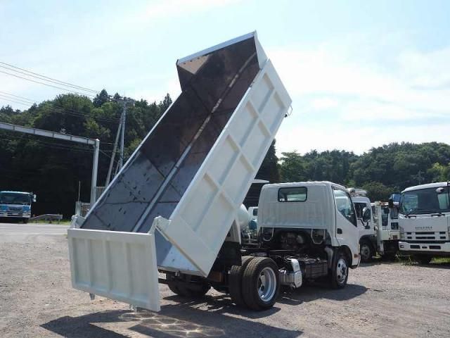 HINO DUTRO 2012 Image 31