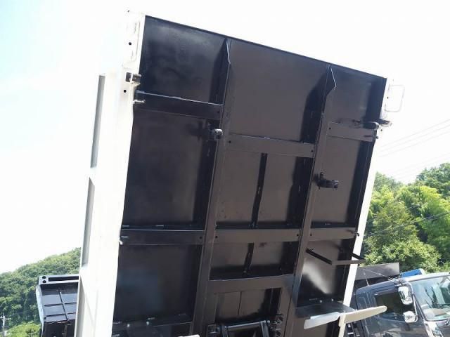 HINO DUTRO 2012 Image 31