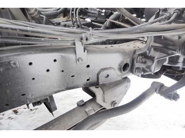 ISUZU ELF 2003 Image 31