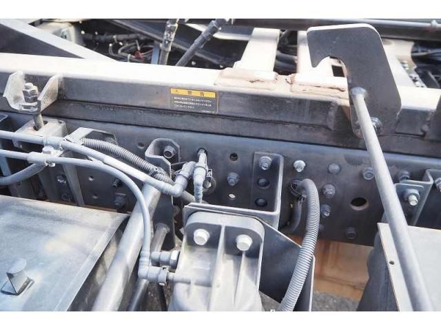 MITSUBISHI CANTER 2012 Image 31