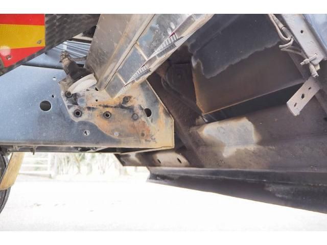 MITSUBISHI FUSOU SUPER GREAT 2015 Image 31